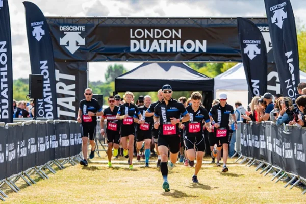 people runnning the duathlon